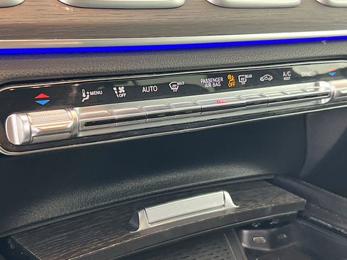 Used 2021 Mercedes-Benz GLS 450 4MATIC image 16