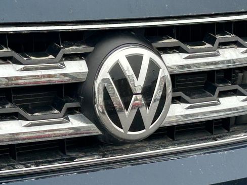 Used 2019 Volkswagen Atlas SE w/ Towing Package image 11