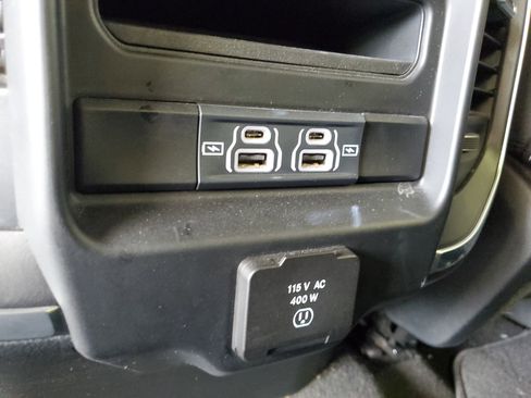 Used 2025 RAM 1500 Big Horn AWD/4WD image 13