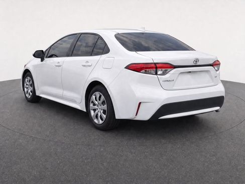 Used 2022 Toyota Corolla LE FWD image 5