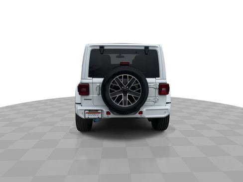 Used 2022 Jeep Wrangler Unlimited Sahara image 7