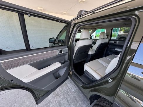 Used 2025 Hyundai Santa Fe Limited FWD image 20