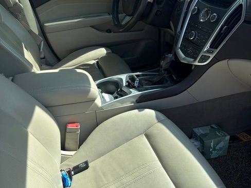Used 2011 Cadillac SRX Luxury FWD image 14