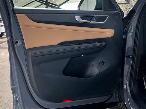 Used 2024 Volkswagen Atlas Cross Sport SEL R-Line image 21