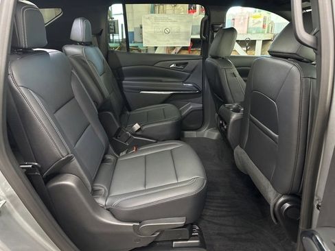 New 2026 Chevrolet Traverse LT image 17