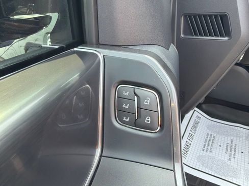 Used 2022 Ford F150 Lariat AWD/4WD image 14