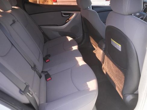Used 2015 Hyundai Elantra SE w/ Option Group 02 image 15