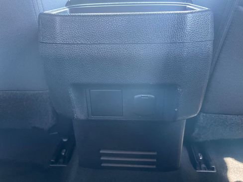 Used 2024 Toyota Tacoma TRD Off-Road image 61