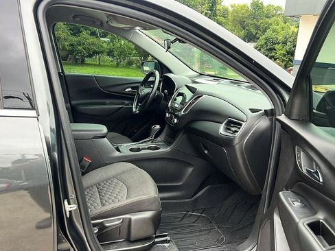 Used 2020 Chevrolet Equinox LT FWD image 32