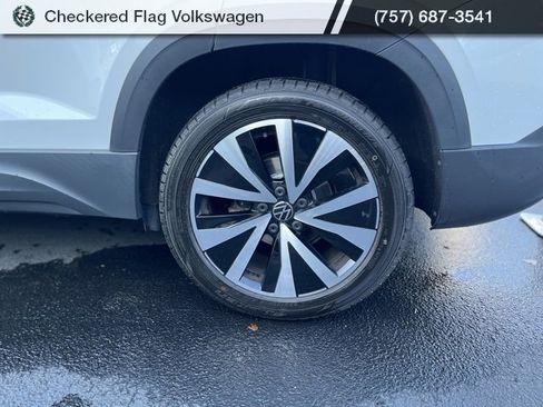 Used 2022 Volkswagen Taos SE image 6