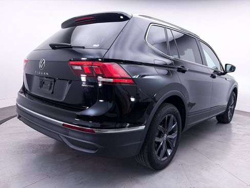Used 2023 Volkswagen Tiguan SE AWD/4WD image 15