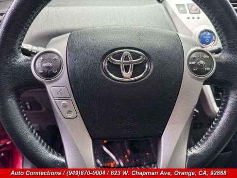 Used 2014 Toyota Prius V Five FWD image 13