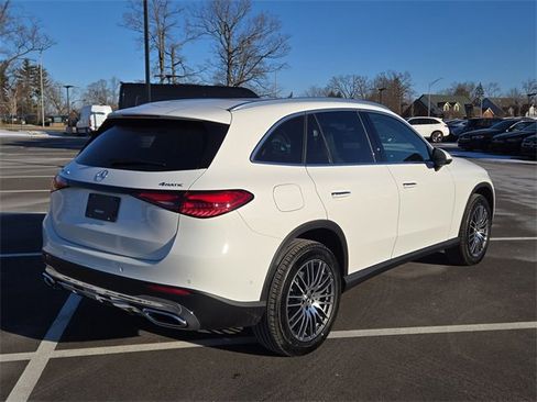 New 2026 Mercedes-Benz GLC 300 4MATIC image 3