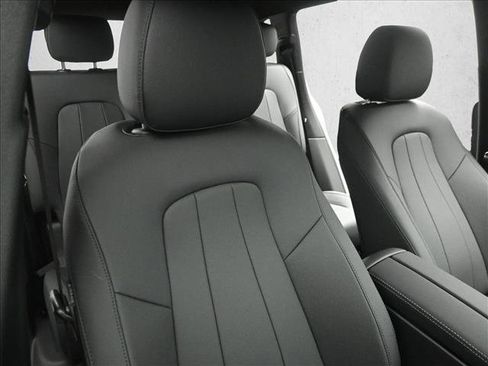 New 2026 Mercedes-Benz GLB 250 4MATIC image 26