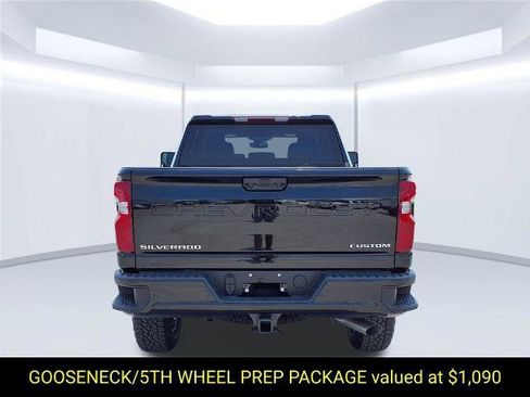 New 2026 Chevrolet Silverado 2500 Custom w/ Custom Value Package AWD/4WD image 4
