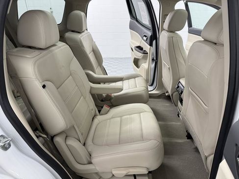 Used 2020 GMC Acadia Denali image 15