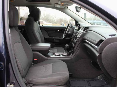 Used 2017 Chevrolet Traverse LT w/ LPO, 'HIT The Road' Package image 32