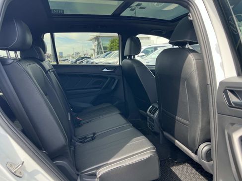 Certified 2023 Volkswagen Tiguan SE R-Line image 33