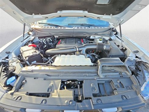 Used 2025 Ford F150 Raptor image 18