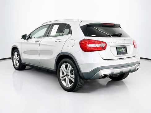 Used 2018 Mercedes-Benz GLA 250 4MATIC w/ Premium Package image 5