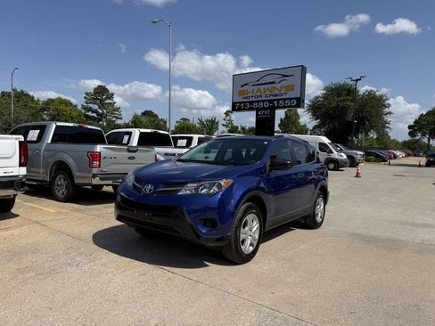 Used 2014 Toyota RAV4 LE FWD image 40