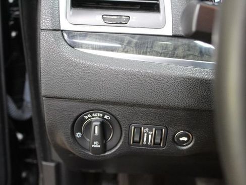Used 2023 Chrysler 300 Touring L w/ Popular Equipment Group AWD/4WD image 15