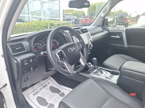 Used 2020 Toyota 4Runner SR5 Premium AWD/4WD image 10