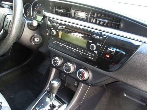 Used 2014 Toyota Corolla L FWD image 10