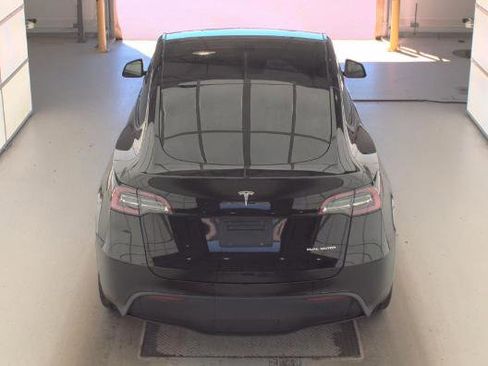 Used 2023 Tesla Model Y Long Range AWD/4WD image 4