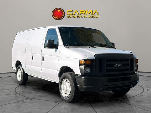 Used 2014 Ford E-250 and Econoline 250 Van 3D w/ Power Group image 11