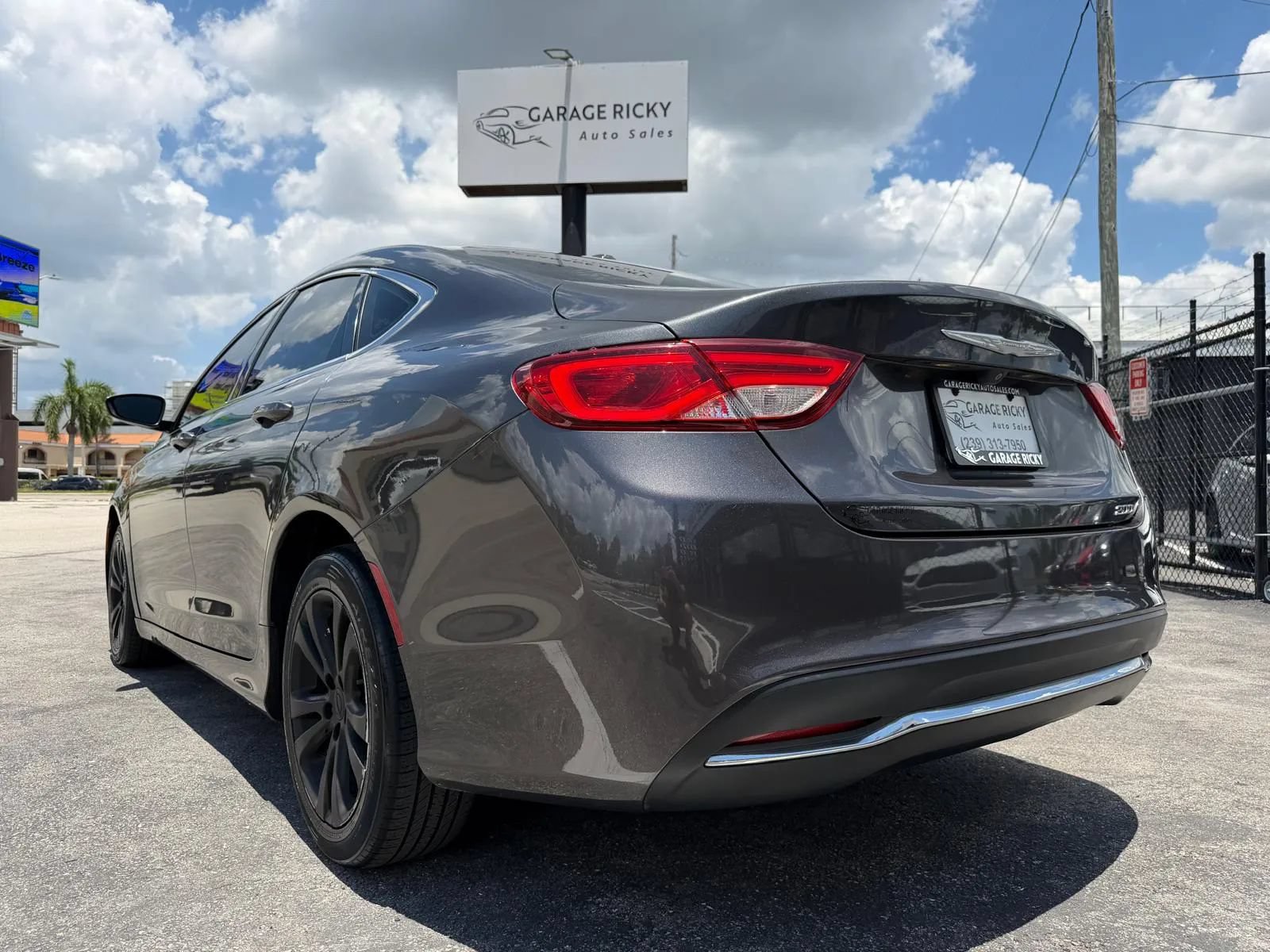 Used 2015 Chrysler 200 Limited w/ Convenience Group FWD image 33