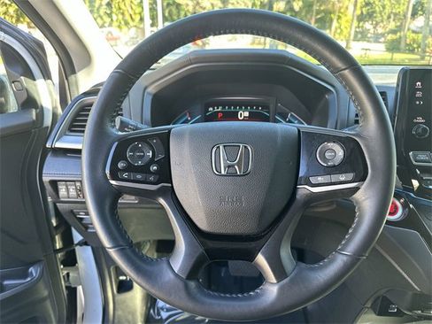 Used 2023 Honda Odyssey Touring image 11
