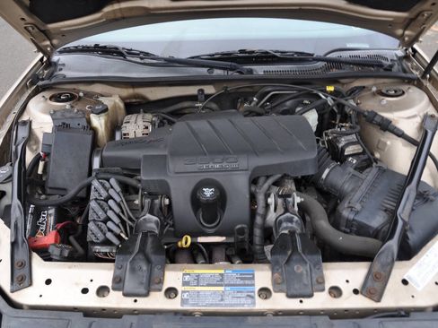 Used 2005 Pontiac Grand Prix GTP w/ Premium Audio Package FWD image 34