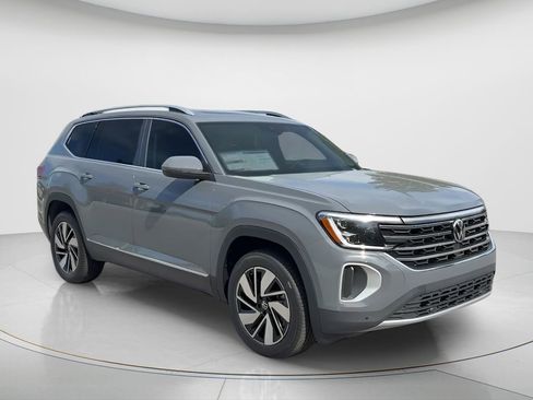 New 2026 Volkswagen Atlas SEL image 7
