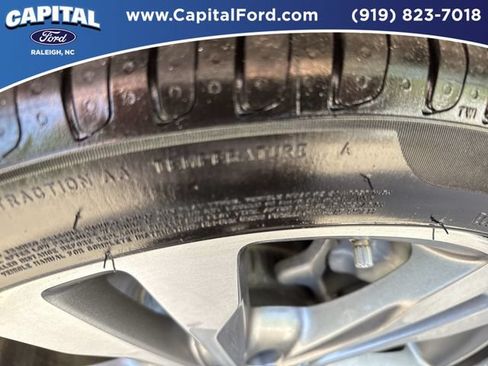 Used 2019 Mercedes-Benz C 300 Sedan image 14