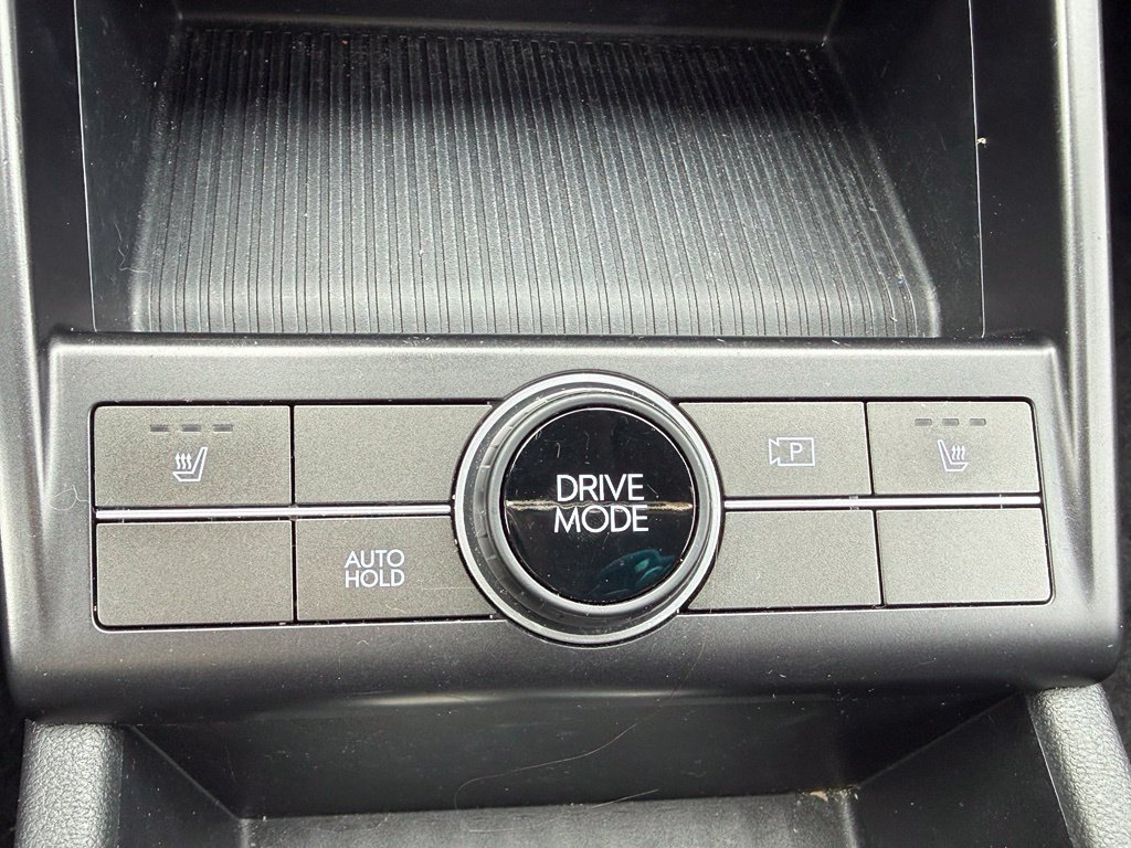 Certified 2025 Hyundai Kona SEL FWD image 17