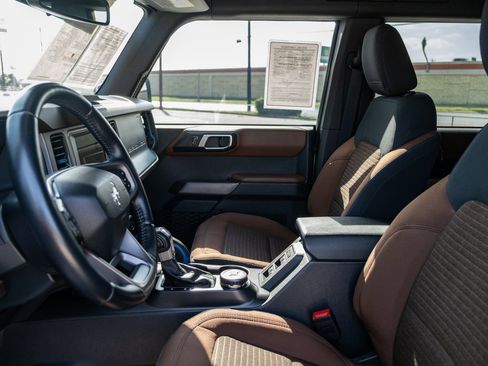 Used 2023 Ford Bronco Outer Banks image 12