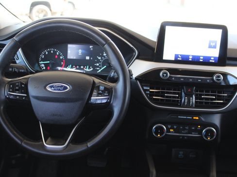 Used 2022 Ford Escape SE w/ SE Sport Appearance Package AWD/4WD image 22
