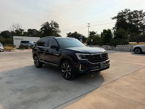 Used 2024 Volkswagen Atlas SEL Premium R-Line AWD/4WD image 7