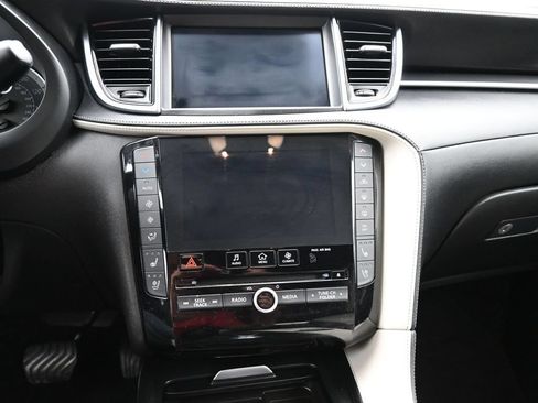 Used 2023 INFINITI QX55 Essential AWD/4WD image 10