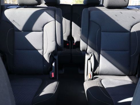 Used 2023 GMC Acadia SLE w/ Driver Convenience Package image 41