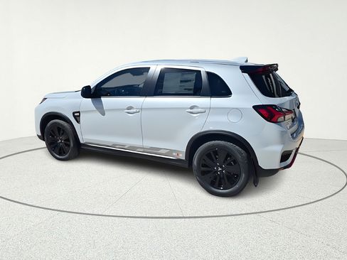 Used 2016 Mitsubishi Outlander GT AWD/4WD image 4