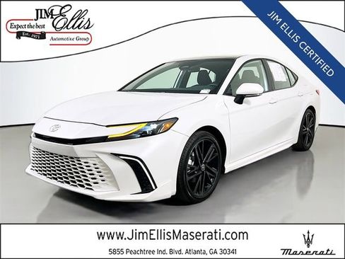 Used 2025 Toyota Camry XSE image 1