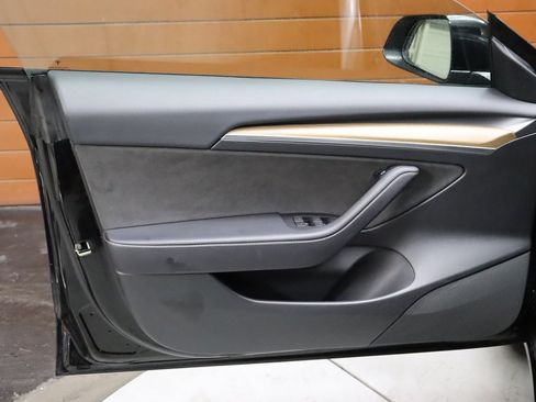 Used 2023 Tesla Model 3 Standard Range image 46