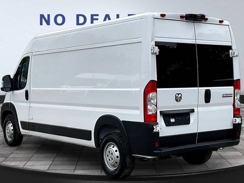 Used 2023 RAM ProMaster 2500 FWD image 4