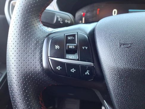 Used 2023 Ford Escape ST-Line image 18