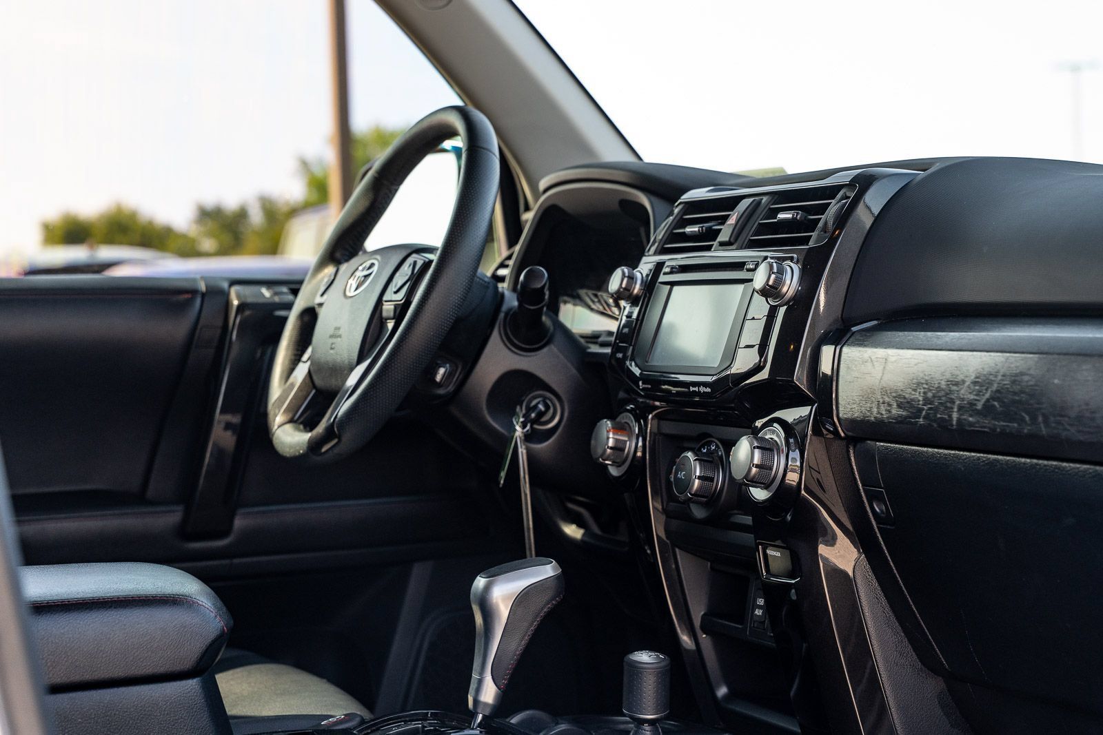 Used 2018 Toyota 4Runner TRD Off-Road Premium AWD/4WD image 12