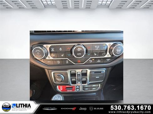 New 2025 Jeep Gladiator Rubicon image 16