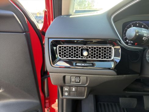 Used 2022 Honda Civic Touring image 13