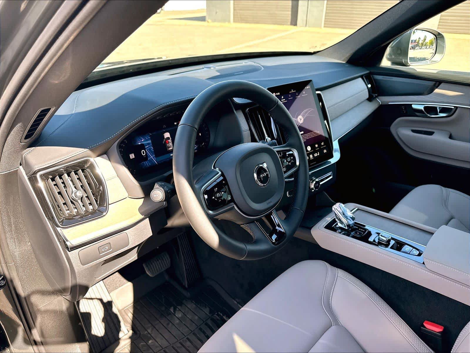 New 2027 Volvo XC90 B6 Plus AWD/4WD image 8